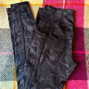 Constantly Varied Gear Leggings - LARGE - Dino Skulls - Full Length